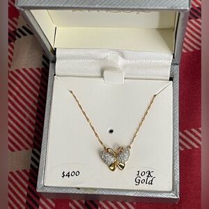 Elegant Gold Butterfly Necklace